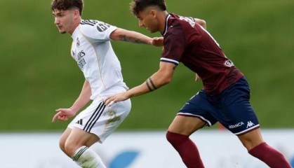 世体：阿韦洛亚重视青训，他已征召多名小将参与一线队训练